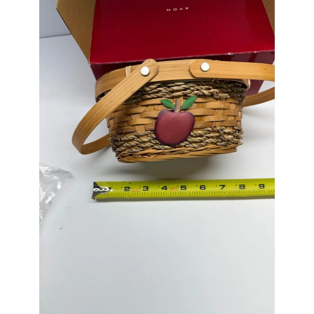 Home Fragrance Collection Apple Cinnamon Spice Woven Basket with Apple Decor
